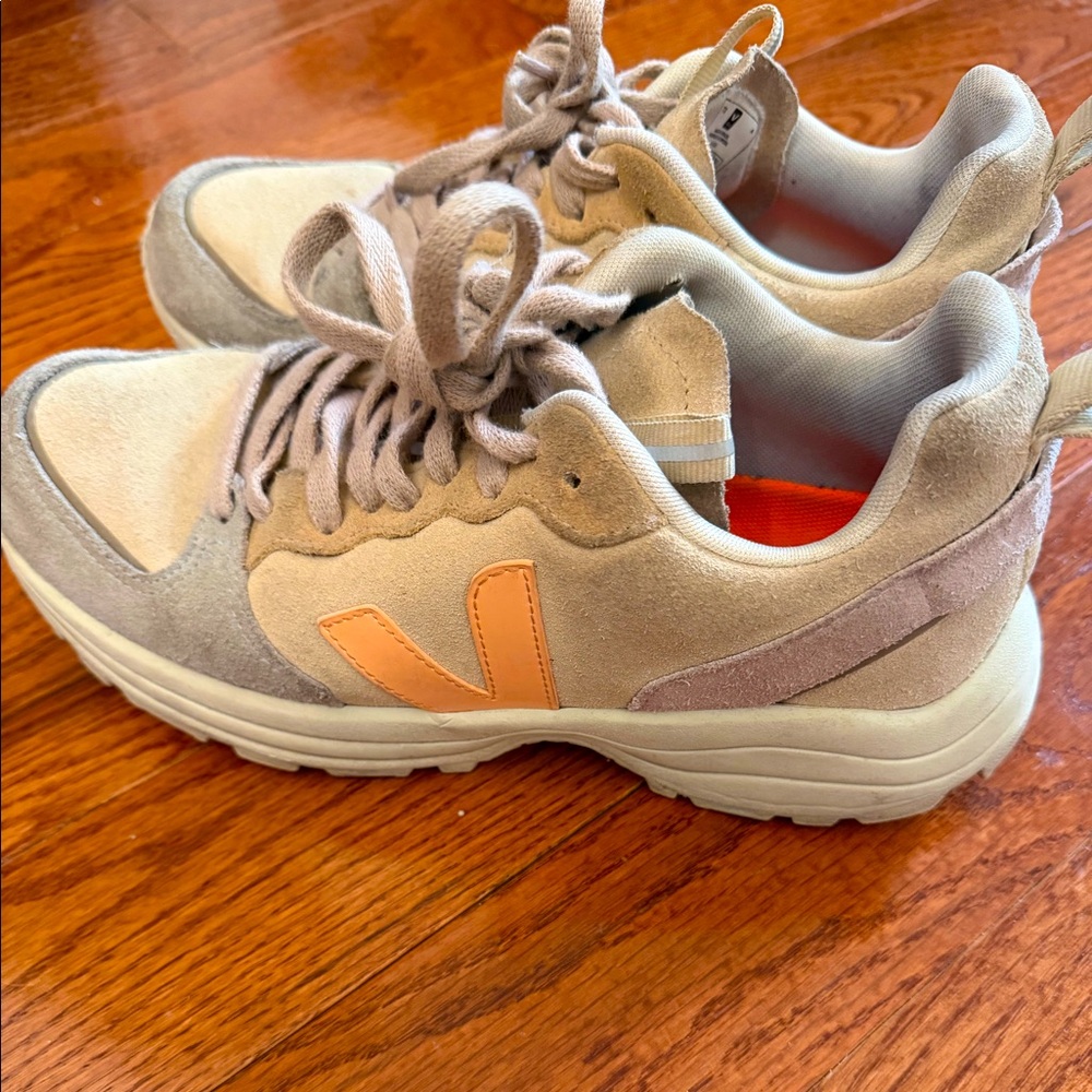 Veja Venturi suede sneakers EU 39/US 8 shoes
